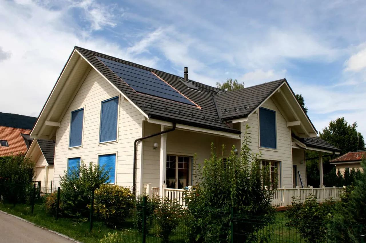 Maison résidentielle équipée en solaire