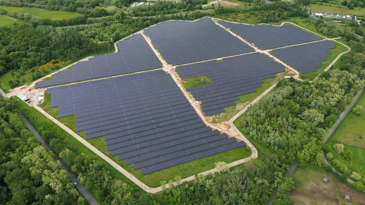 Lancement ecostal.be Shopify juillet 2025 · J0 trackée server-side · plan SQLI
