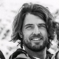 Charles · team building manager Brasero
